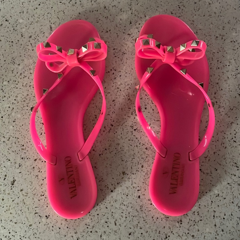 Valentino Garavani Rock Stud Sandals - size 39, hot pink